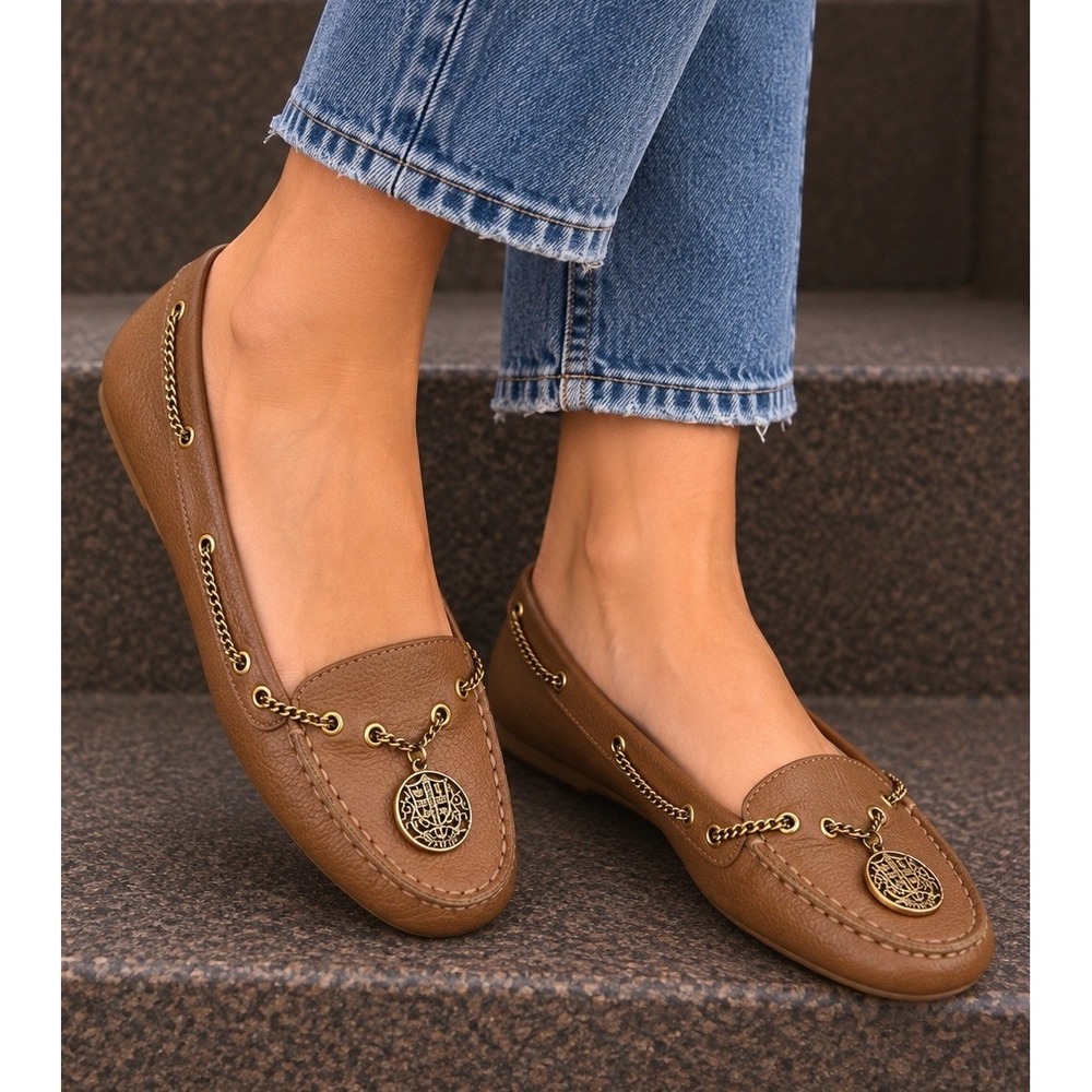 Juicy Couture Womens Y2K Vintage Leather Loafers 9M Brown Gold Chain Moccasins